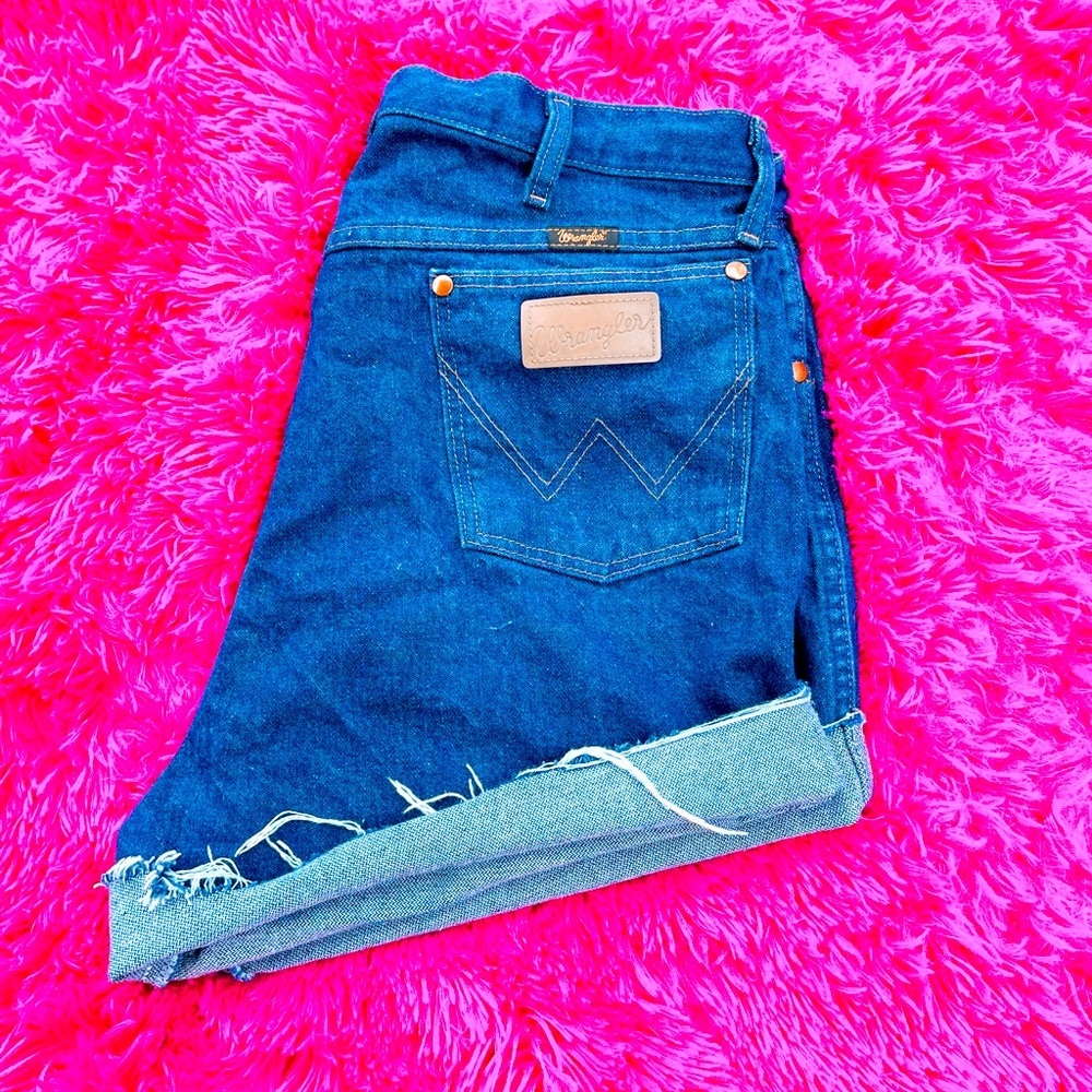 Wrangler cut off shorts!